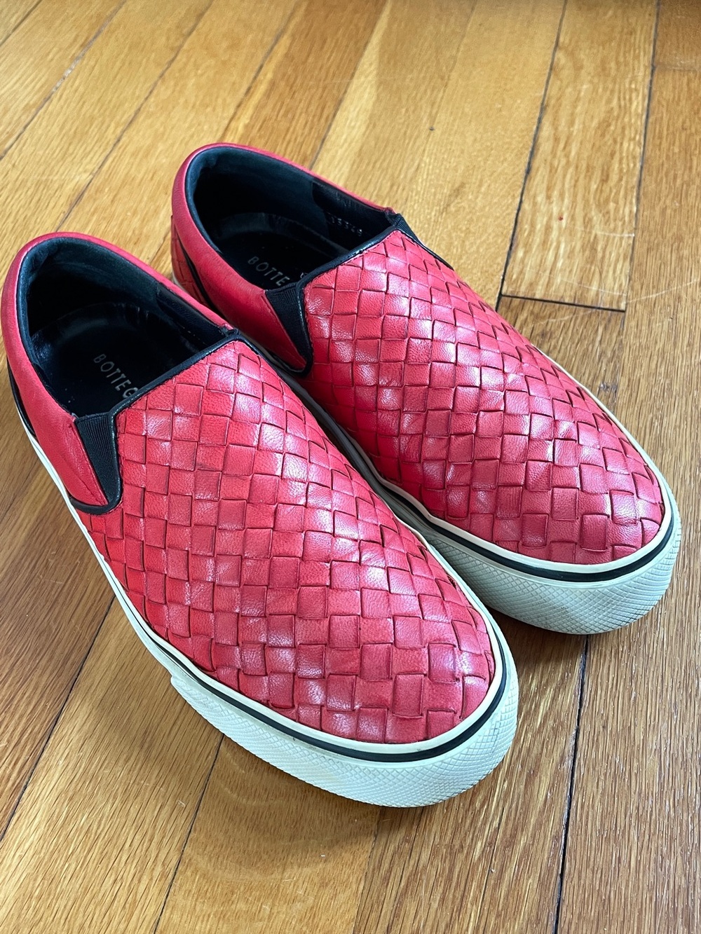 Bottega Veneta // women’s Red Intrecciato Woven leather Slip-On Sneakers size 38